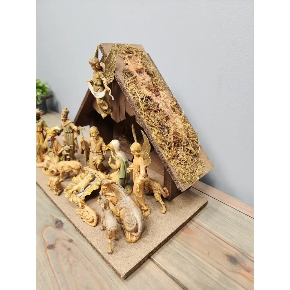 Vintage Fontanini Italian Resin Nativity Figurines & wood Manger/creche 15 piece